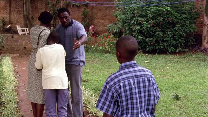 Czasem w kwietniu film wojenny