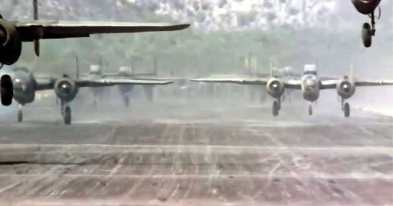 Paragraf 22 film wojenny